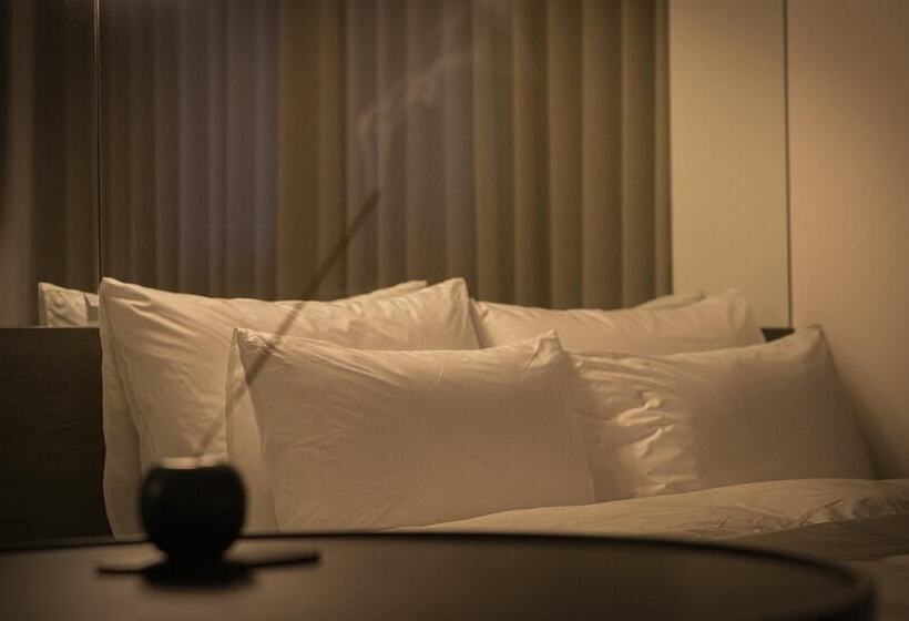 מוטל Osan The Rest