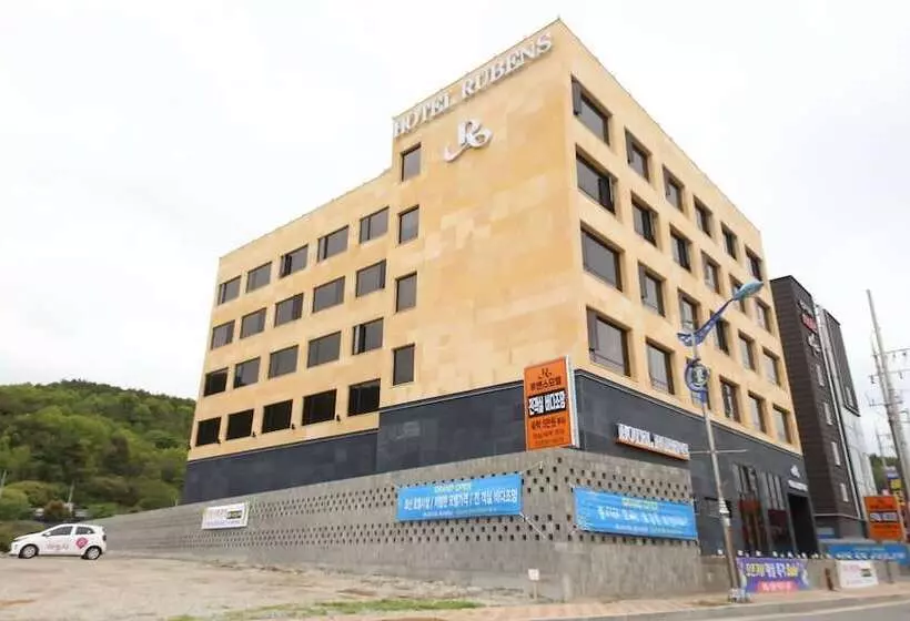 モーテル Sacheon Rubens