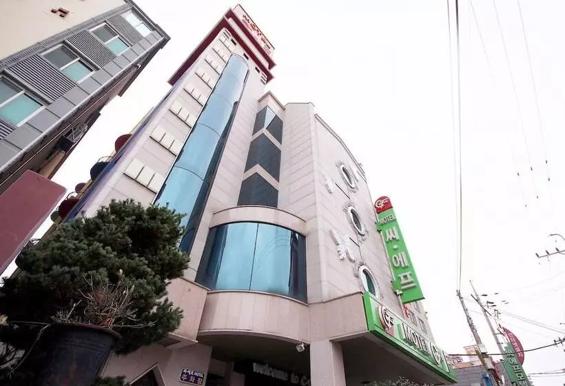 モーテル Yeosu Cf