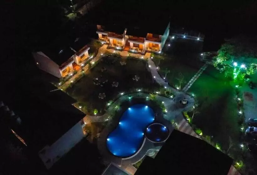 Lomakeskus The Jungle Book Corbett