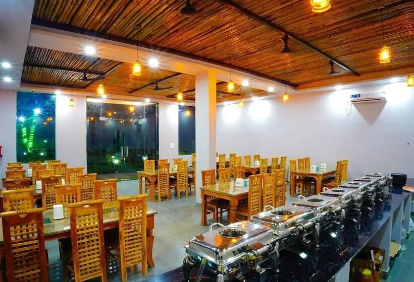 Lomakeskus The Jungle Book Corbett