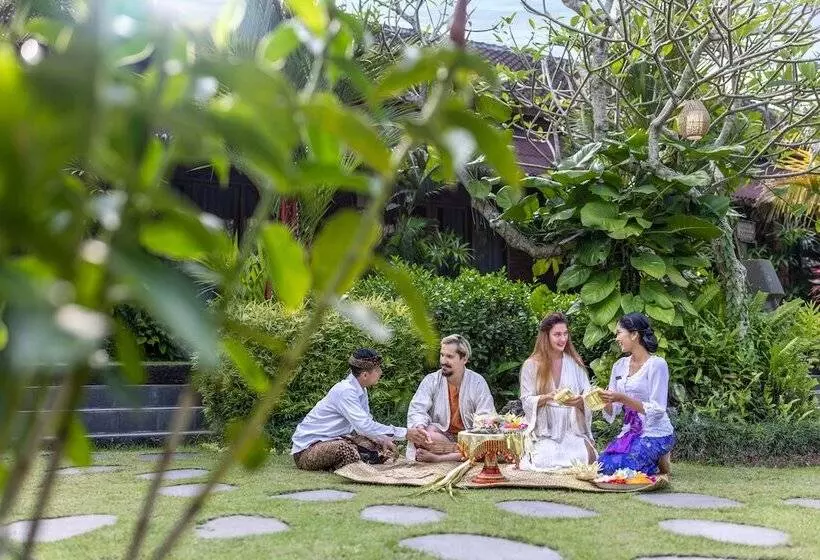 Hostelli Kailash Suite By Pramana Villas