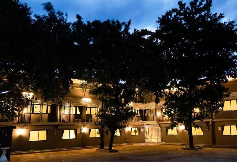 호텔 B2 Phayao Boutique & Budget