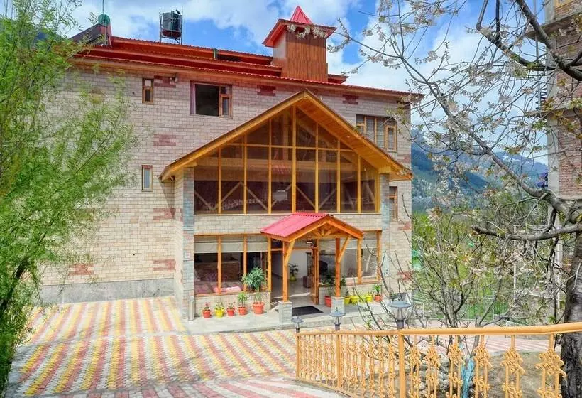 ホテル Clarks Inn Suites Manali