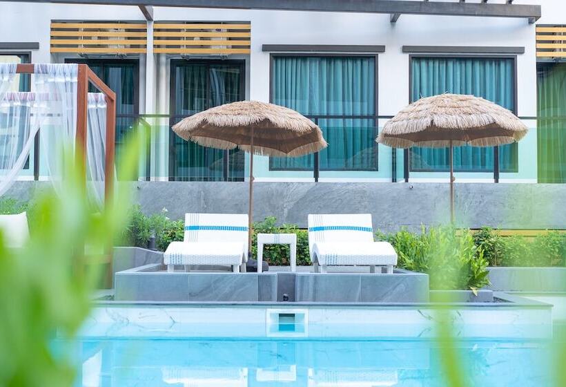 Hotel Crystal Srivaree Suvarnabhumi