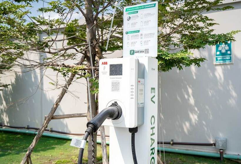 Hotel Crystal Srivaree Suvarnabhumi