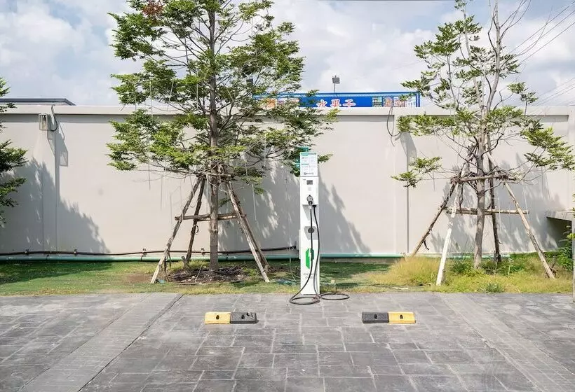 ホテル Crystal Srivaree Suvarnabhumi