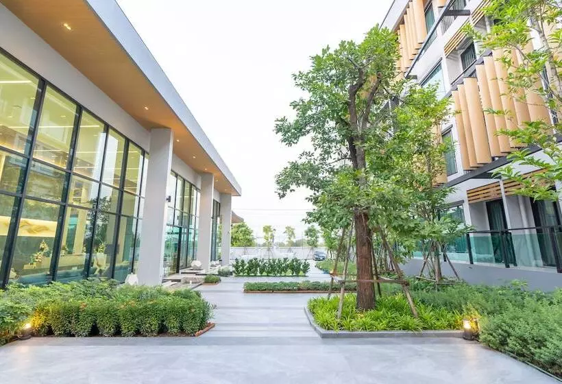 ホテル Crystal Srivaree Suvarnabhumi