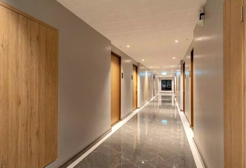 ホテル Crystal Srivaree Suvarnabhumi