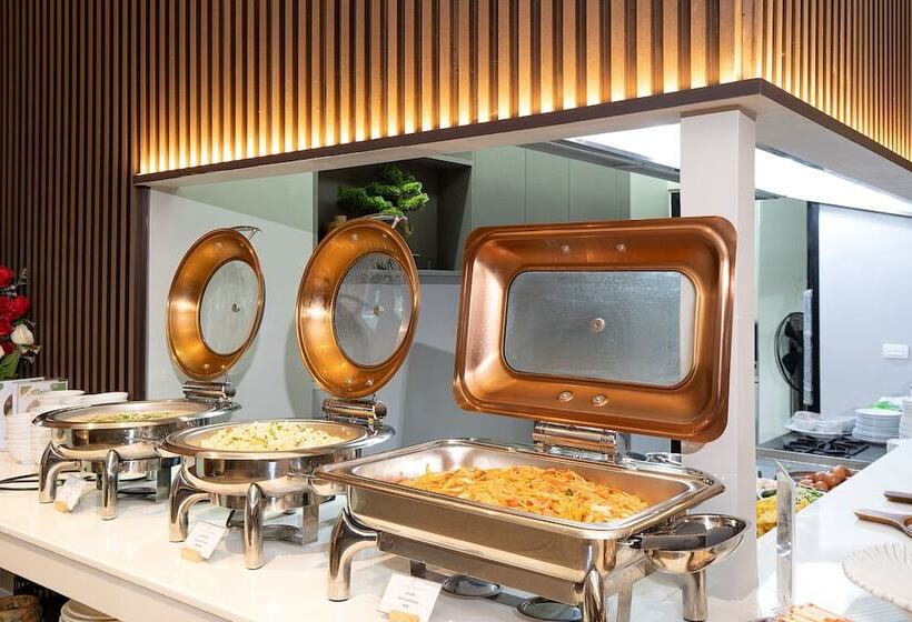 Hotel Crystal Srivaree Suvarnabhumi