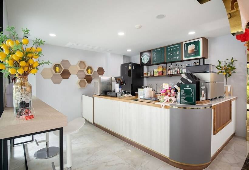 Hotel Crystal Srivaree Suvarnabhumi