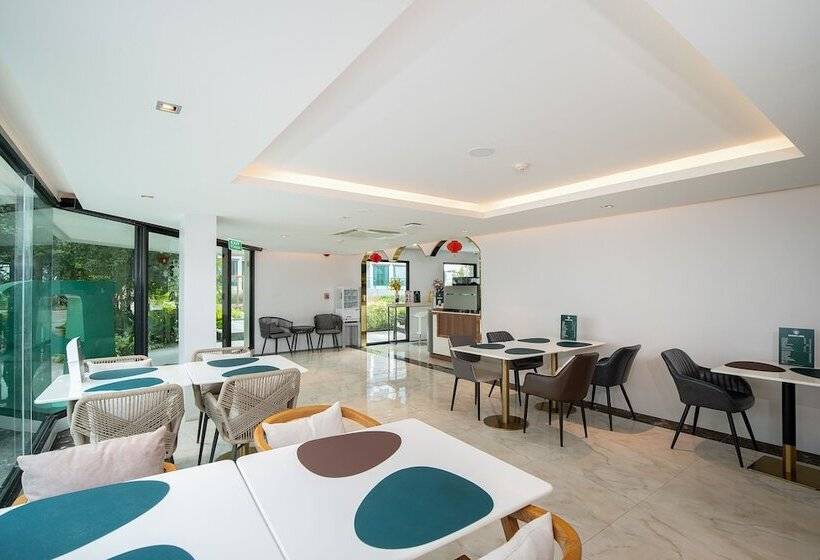 Hotel Crystal Srivaree Suvarnabhumi