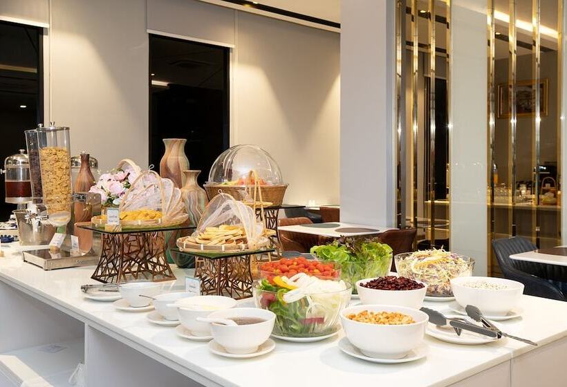 Hotel Crystal Srivaree Suvarnabhumi