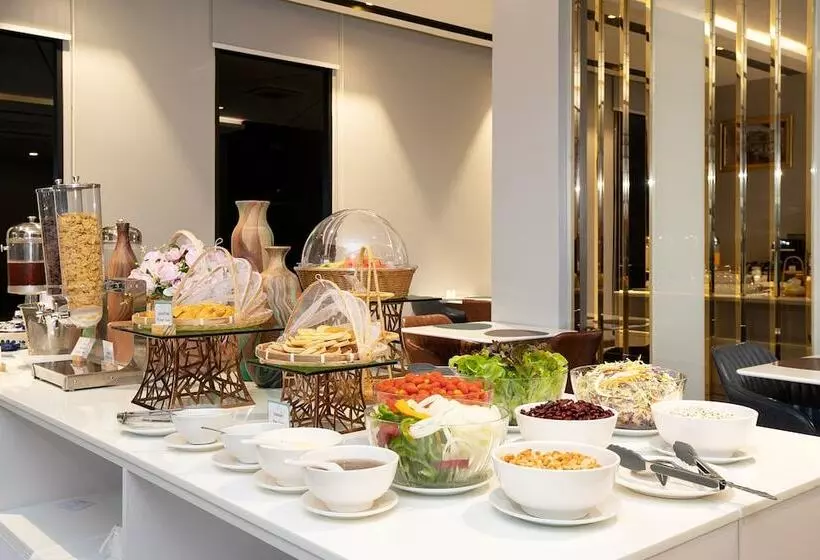 ホテル Crystal Srivaree Suvarnabhumi