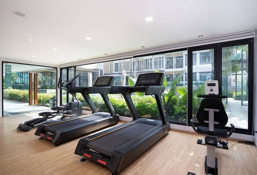 Hotel Crystal Srivaree Suvarnabhumi