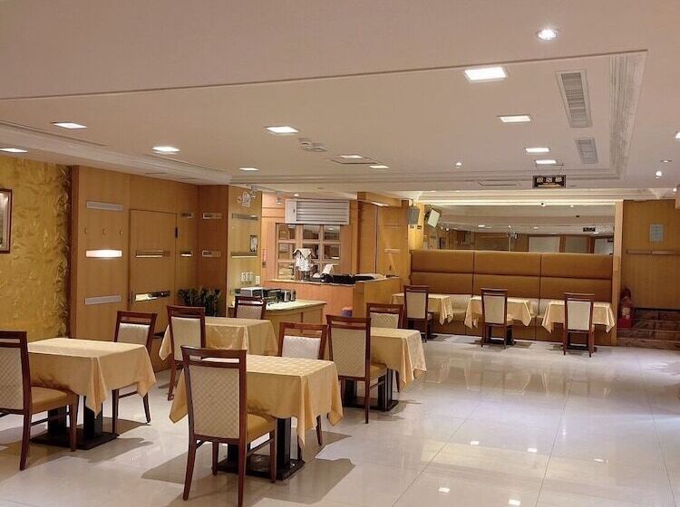 هتل Duke Business