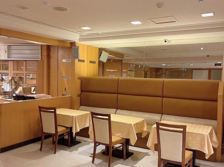 هتل Duke Business