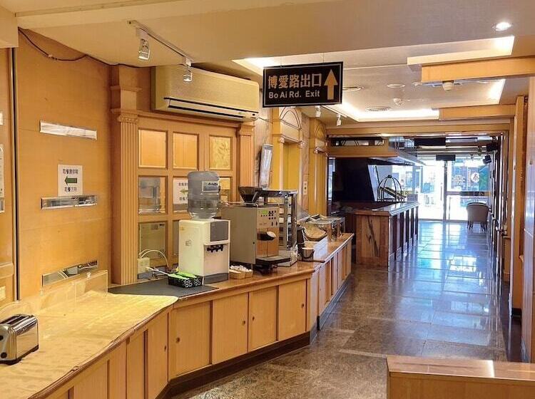 هتل Duke Business