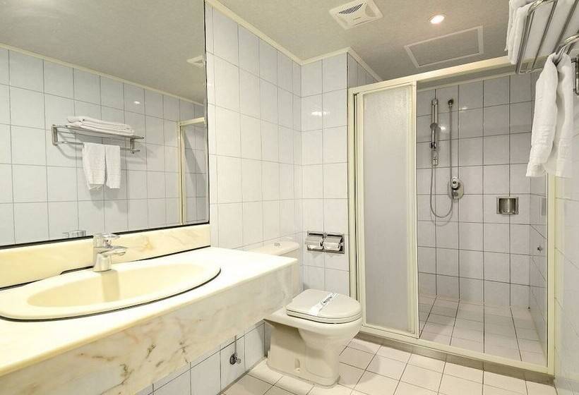 هتل Duke Business