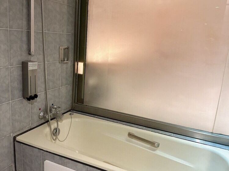 هتل Duke Business