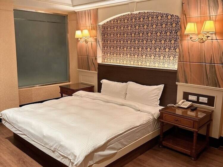 هتل Duke Business