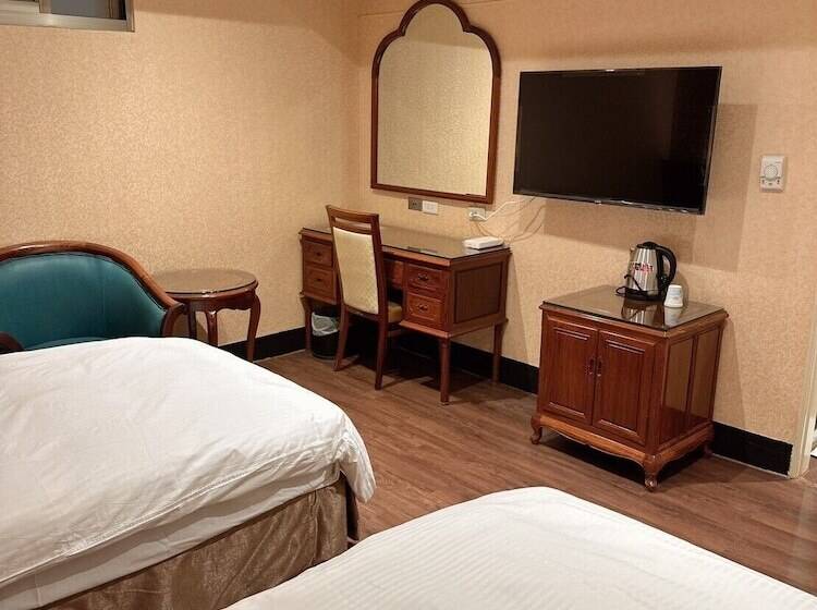 هتل Duke Business