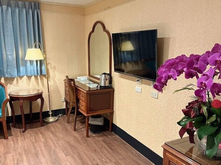 هتل Duke Business