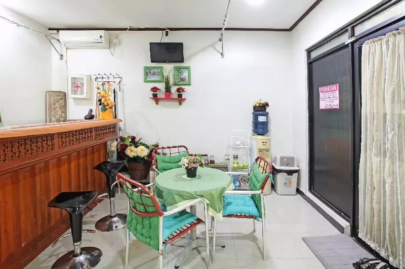 Hotelli Noor Inn Syariah By Oyo