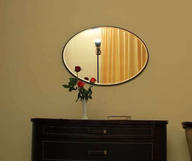 هتل Oasis International