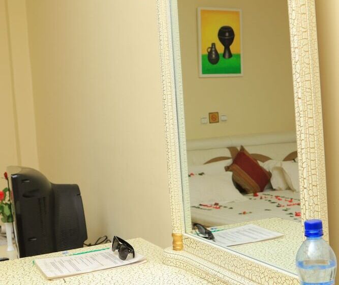 هتل Oasis International