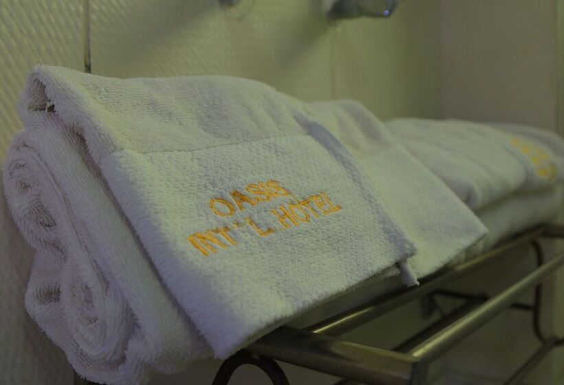 هتل Oasis International