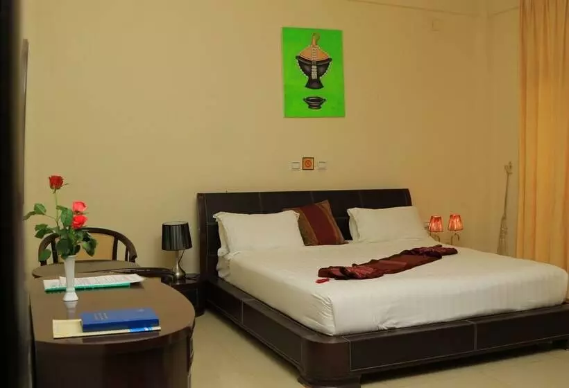 هتل Oasis International