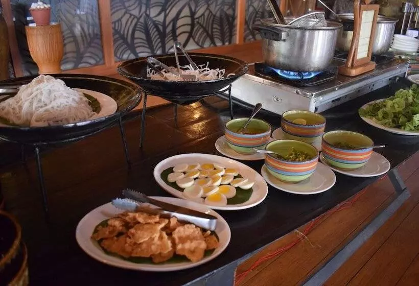 هتل One Myanmar Resort Putao