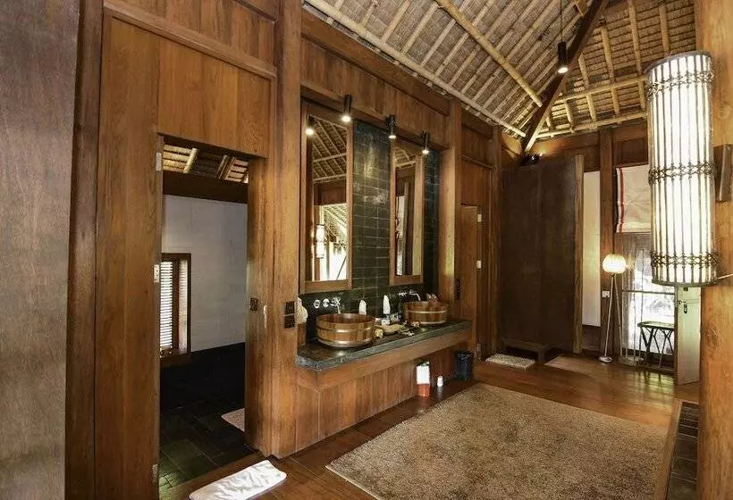 هتل One Myanmar Resort Putao