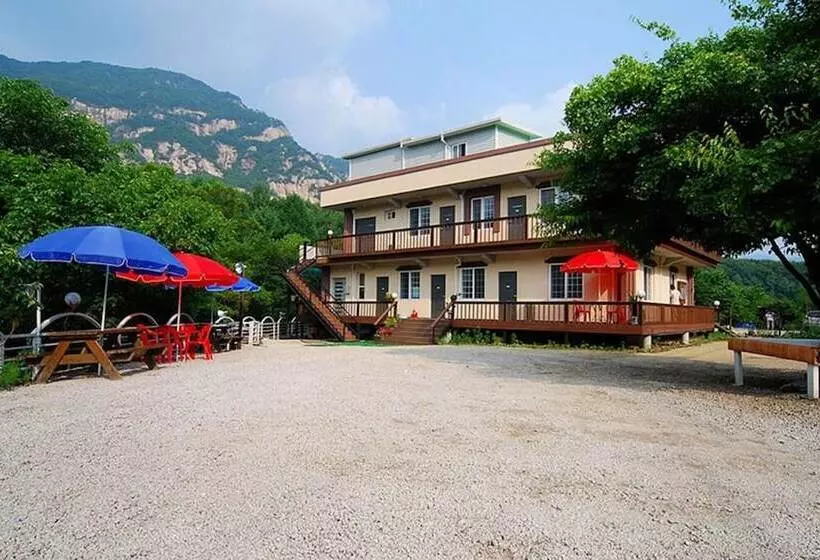هتل Pocheon Yeohaeng Sketch Pension