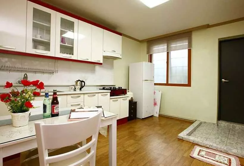هتل Pocheon Yeohaeng Sketch Pension