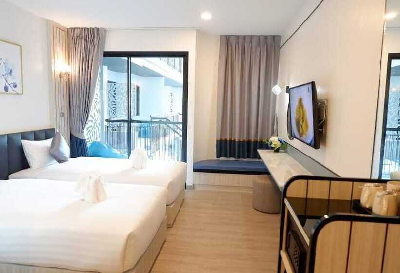 Отель Poolrada Boutique