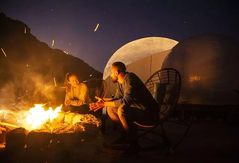 Hotelli Pura Eco Retreat Jebel Hafit Desert Park