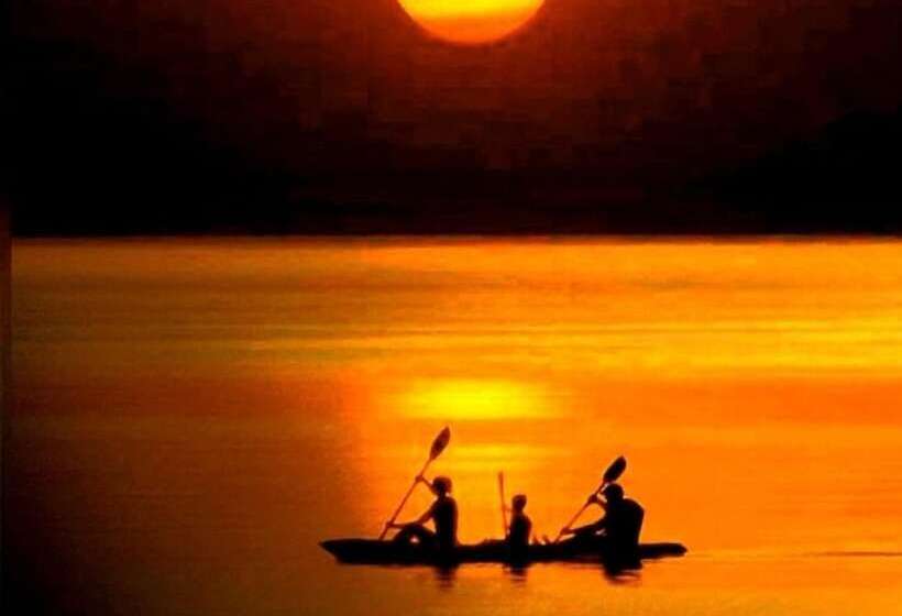 هتل Ssese Leisure Beach