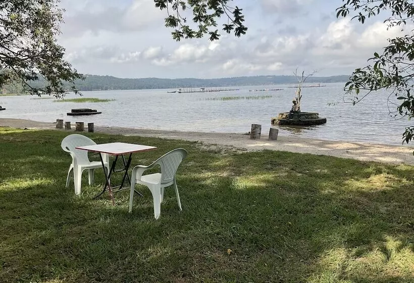 هتل Ssese Leisure Beach