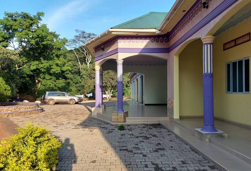 هتل Ssese Leisure Beach