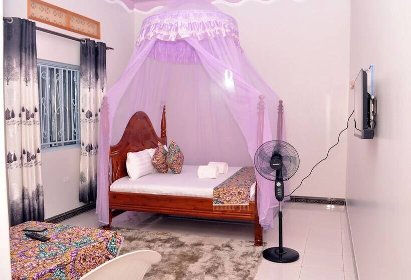 هتل Ssese Leisure Beach