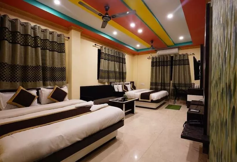 هتل Tirupati Lodge Private Limited