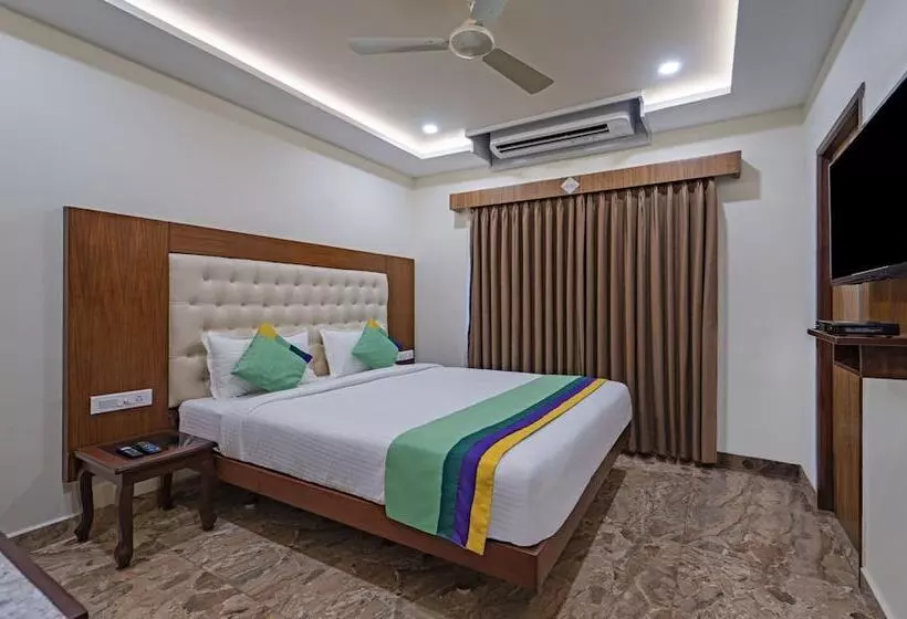 هتل Treebo Aaravi Residency, 800 Mtrs From Promenade Beach