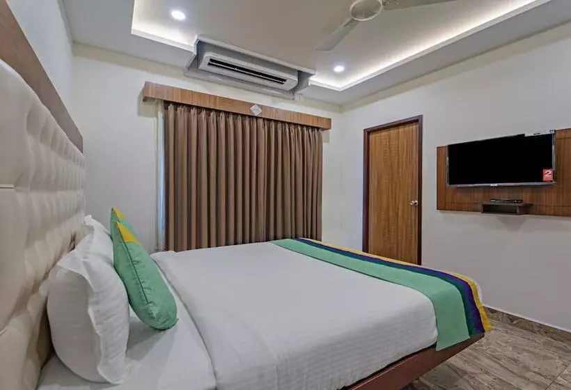 هتل Treebo Aaravi Residency, 800 Mtrs From Promenade Beach
