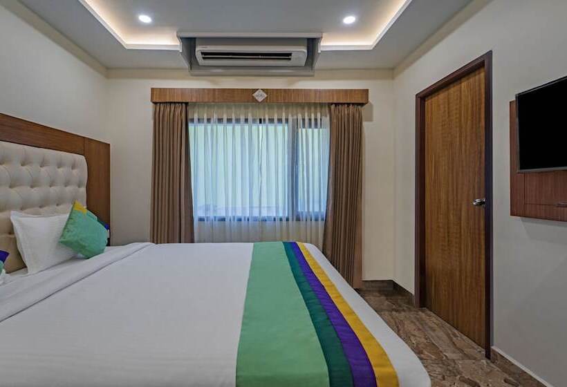 호텔 Treebo Aaravi Residency, 800 Mtrs From Promenade Beach