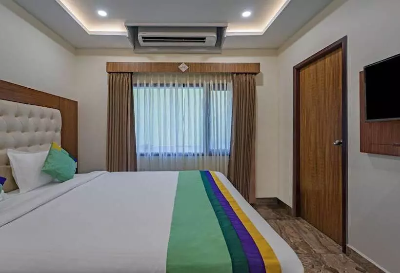 هتل Treebo Aaravi Residency, 800 Mtrs From Promenade Beach