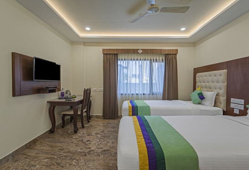 호텔 Treebo Aaravi Residency, 800 Mtrs From Promenade Beach