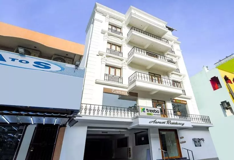 هتل Treebo Aaravi Residency, 800 Mtrs From Promenade Beach