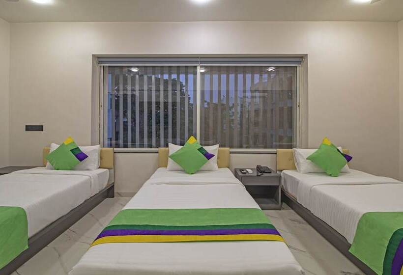 호텔 Treebo Atithi Comforts Inn